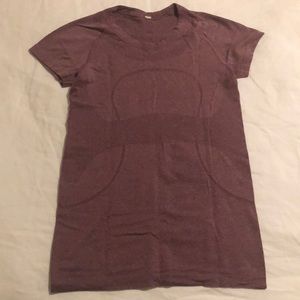 Lululemon Small short sleeve shirt